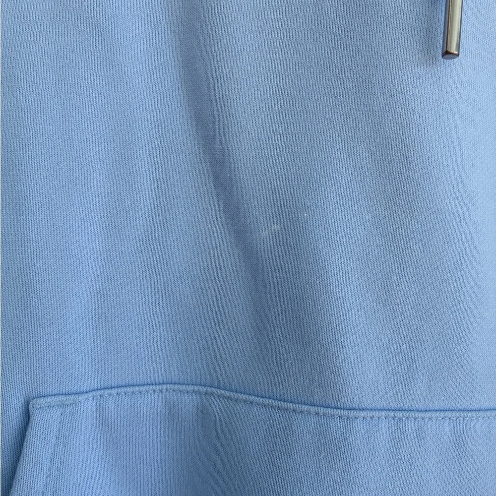 ALO Yoga Accolade Relaxed Hoodie in Seashell Blue - Picture 4 of 7